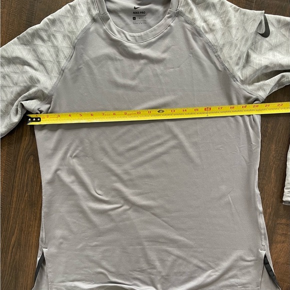 NIKE PRO Training Shirt Grey DriFit Moisture Wick Performance Size Large - Picture 10 of 10